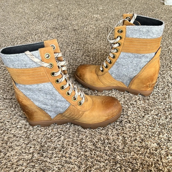 Sorel Lexie Wedge Boots - Picture 5 of 6